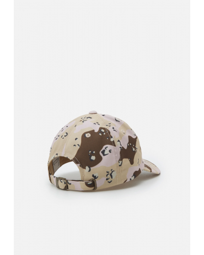 Gorra curva strapback KARL KANI desestructurada camo beige