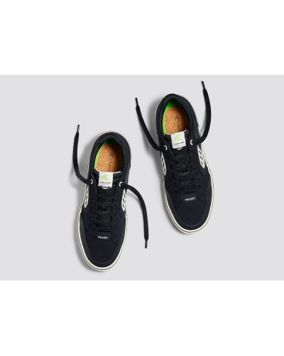 Zapatillas Cariuma Vallely black suede and cordura ivory logo