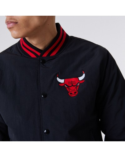 Chaqueta bomber NEW ERA Chicago Bulls NBA Team Logo Black