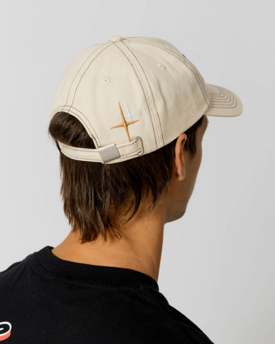 Gorra curva desestructurada Jacker Freedom Writerz beige