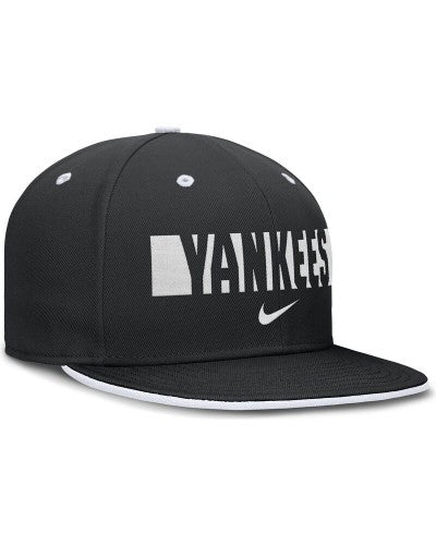 Gorra cerrada Nike New York Yankees black white